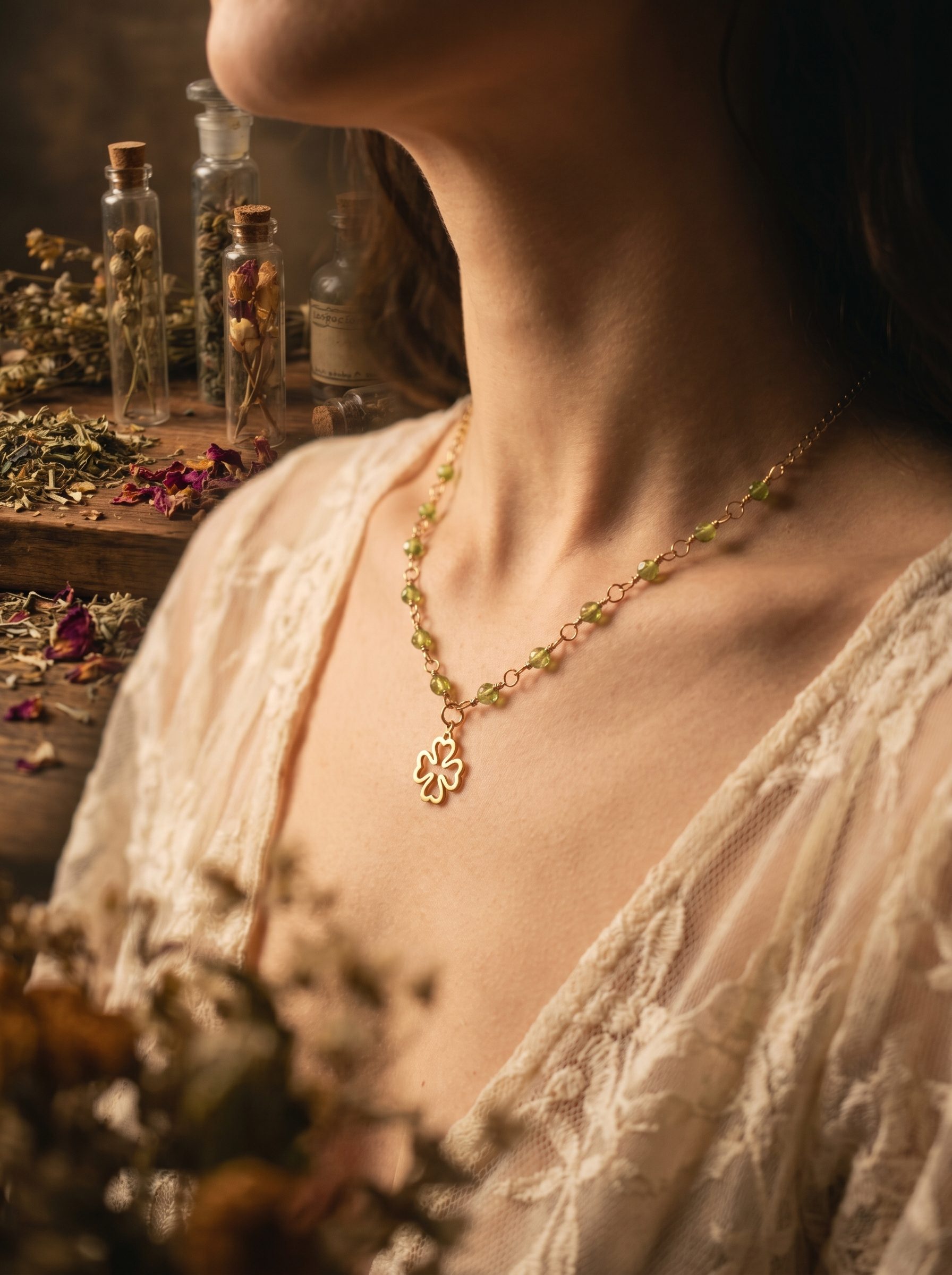 Peridot stone and lucky clover pendant necklace